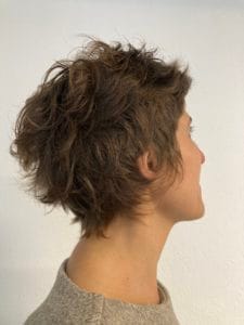 femme coupe decheveux court - salon coiffure la beaute de l'etre -